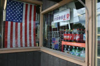 Dente's Market, Barre